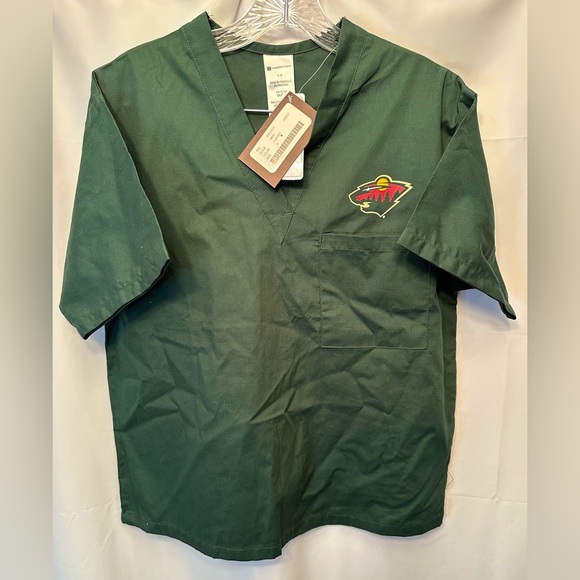NWT Minnesota Wild Hockey Scrub Top Size Small Green With Logo Harriton Brand - Picture 1 of 8